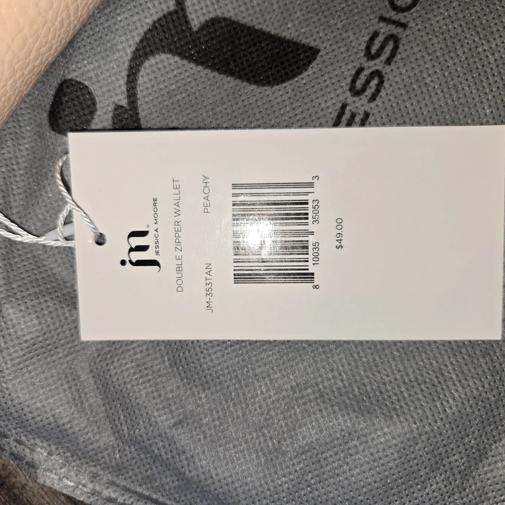 Pink Wallet - Picture 2 of 4